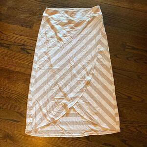 Athleta Small Skirt Tulip Hem Wrap White Tan Striped Stretchy